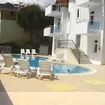 Tolan Apartahotel
