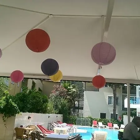 Tolan Lägenhetshotell 3*